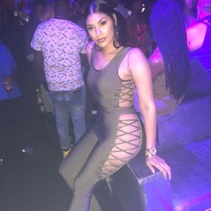 Worn once great material and quality.